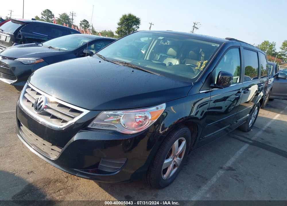 2011 VOLKSWAGEN ROUTAN SE VIN: 2V4RW3DG0BR670287