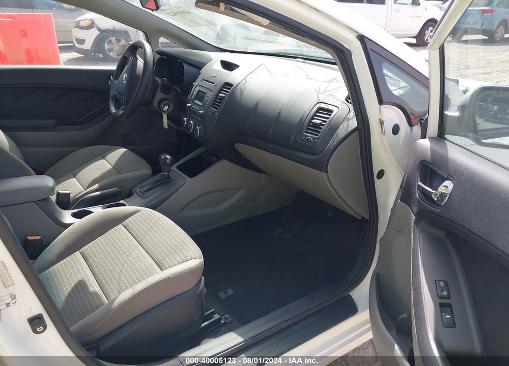 2015 KIA FORTE LX VIN: KNAFX4A60F5306852