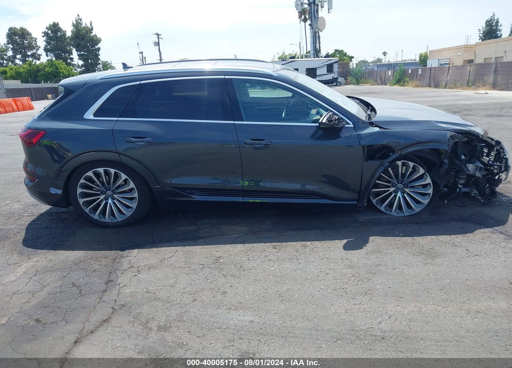 2019 AUDI E-TRON PREMIUM PLUS VIN: WA1VAAGEXKB010420
