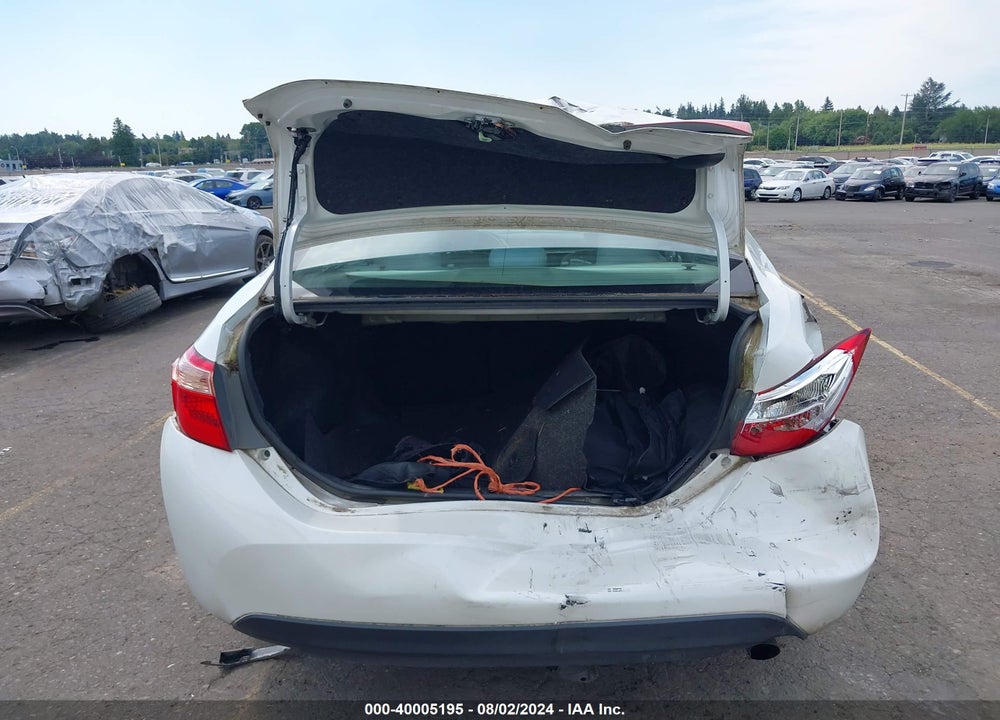 2017 TOYOTA COROLLA LE VIN: 5YFBURHE8HP605340