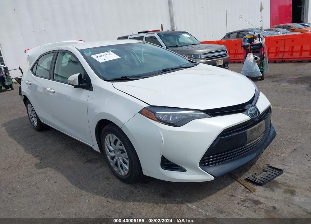 2017 TOYOTA COROLLA LE VIN: 5YFBURHE8HP605340