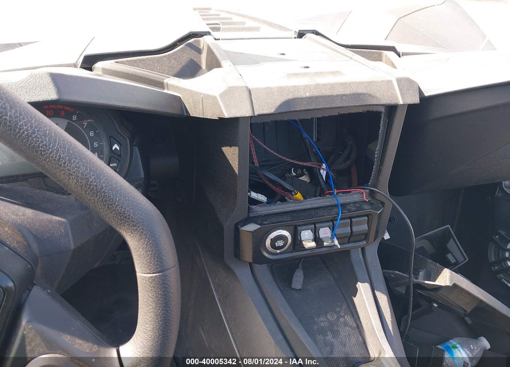 2023 POLARIS SLINGSHOT S WITH TECHNOLOGY PACKAGE VIN: 57XAATHDXP8158410