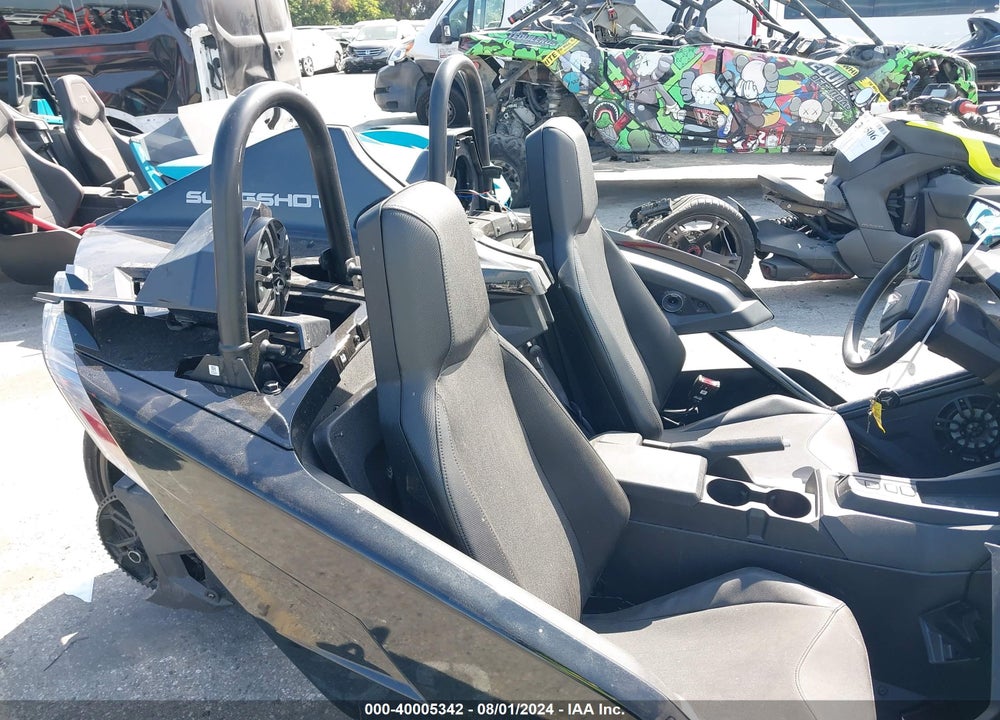 2023 POLARIS SLINGSHOT S WITH TECHNOLOGY PACKAGE VIN: 57XAATHDXP8158410