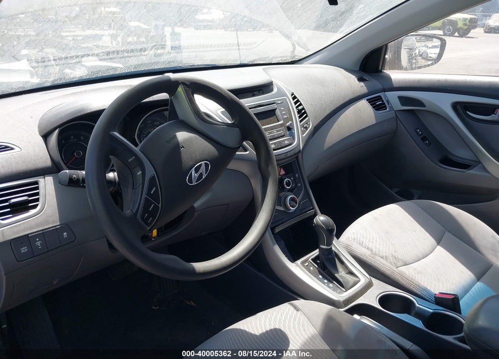2016 HYUNDAI ELANTRA VIN: 5NPDH4AE7GH743022
