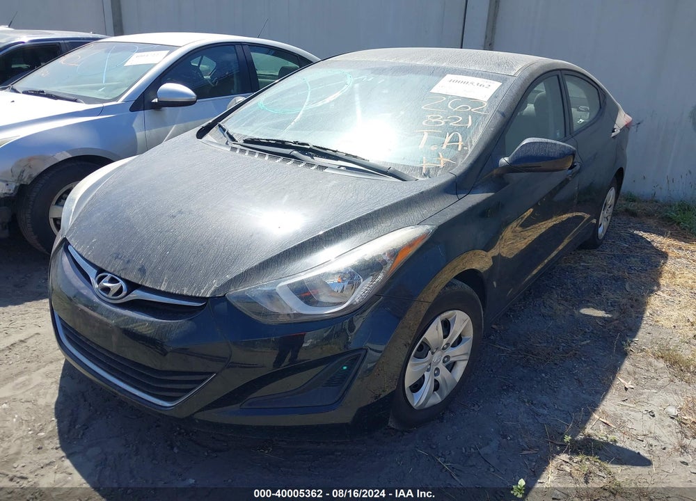 2016 HYUNDAI ELANTRA VIN: 5NPDH4AE7GH743022