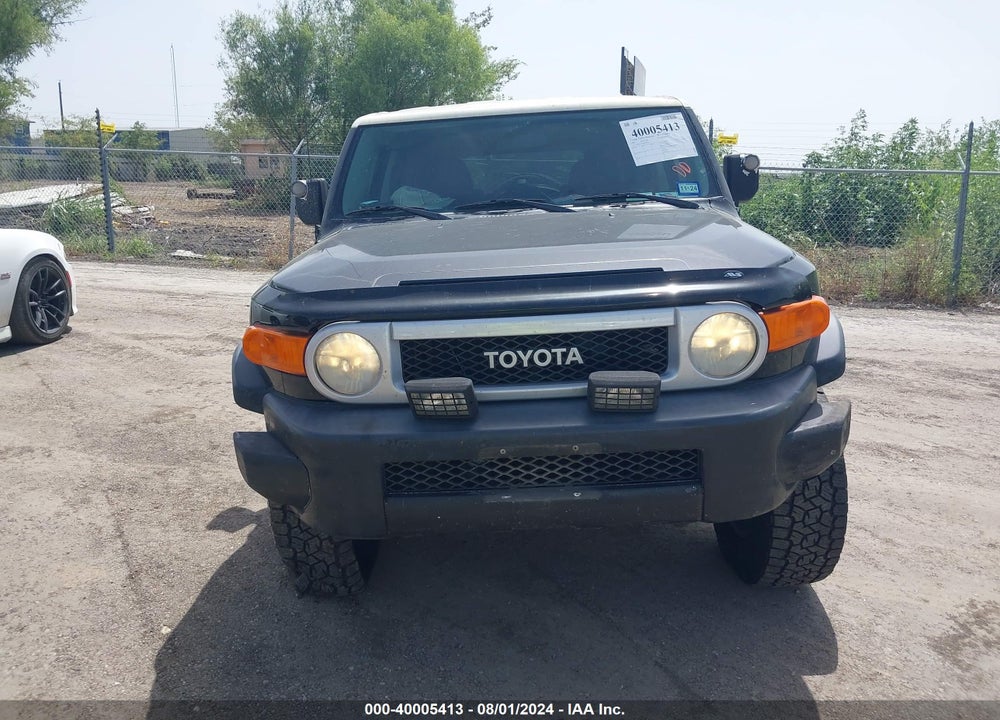 2008 TOYOTA FJ CRUISER VIN: JTEBU11FX80104752
