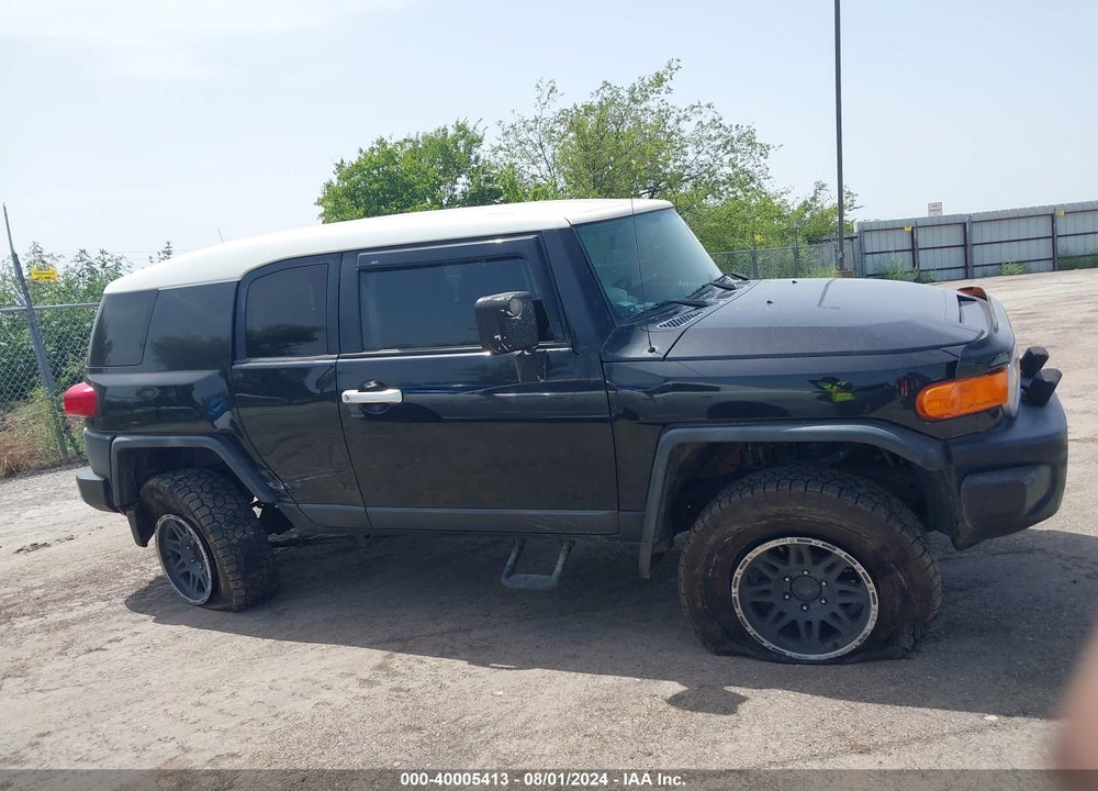 2008 TOYOTA FJ CRUISER VIN: JTEBU11FX80104752