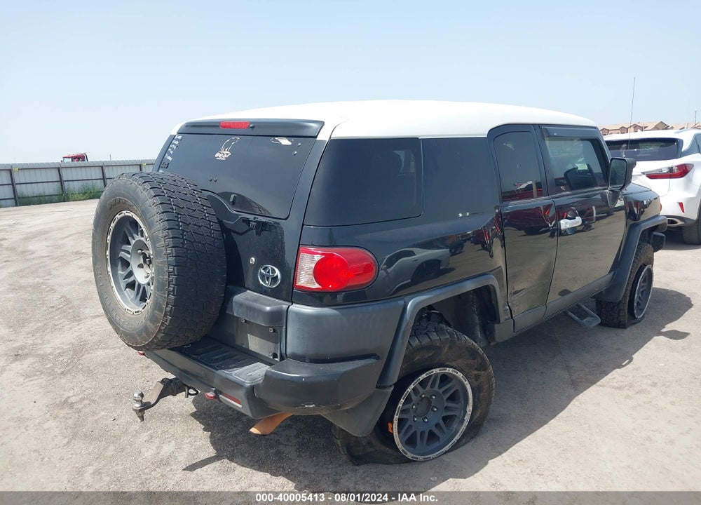 2008 TOYOTA FJ CRUISER VIN: JTEBU11FX80104752