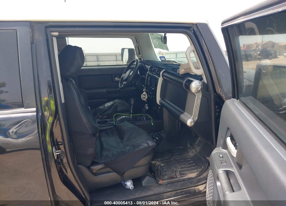 2008 TOYOTA FJ CRUISER VIN: JTEBU11FX80104752
