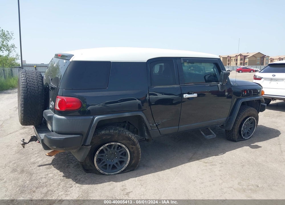 2008 TOYOTA FJ CRUISER VIN: JTEBU11FX80104752