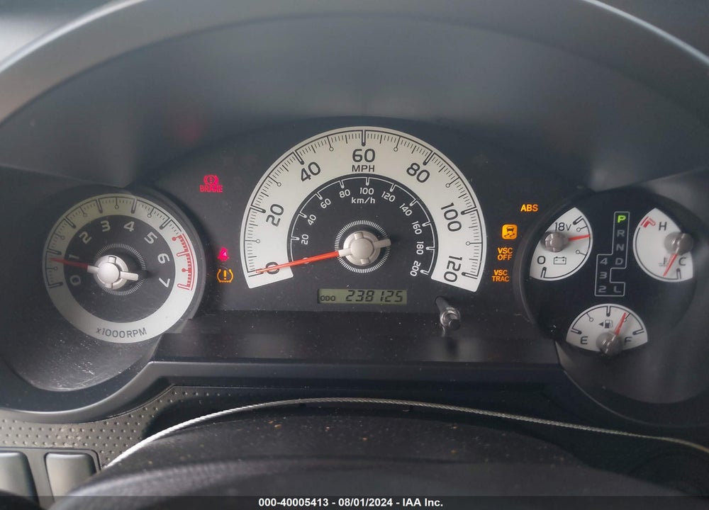 2008 TOYOTA FJ CRUISER VIN: JTEBU11FX80104752
