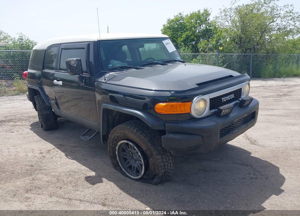 2008 TOYOTA FJ CRUISER VIN: JTEBU11FX80104752