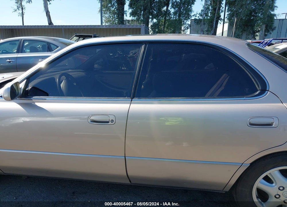 1994 LEXUS ES 300 VIN: JT8GK13T6R0046397