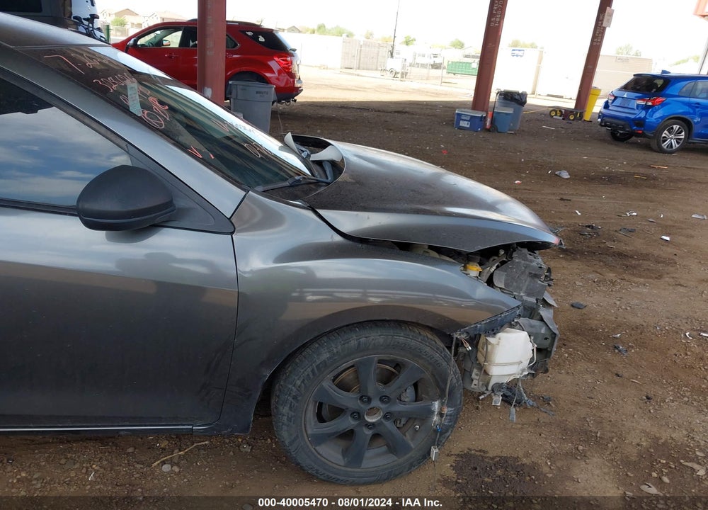 2011 MAZDA 3 I TOURING VIN: JM1BL1VG8B1360268