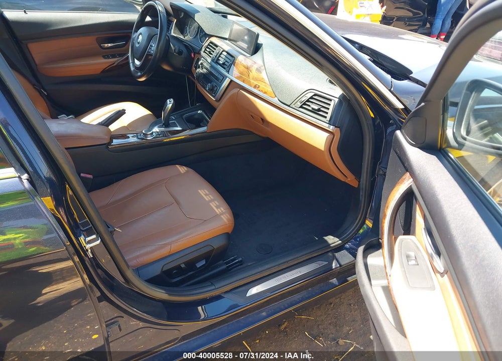 2012 BMW 328I VIN: WBA3A5G5XCNP17812