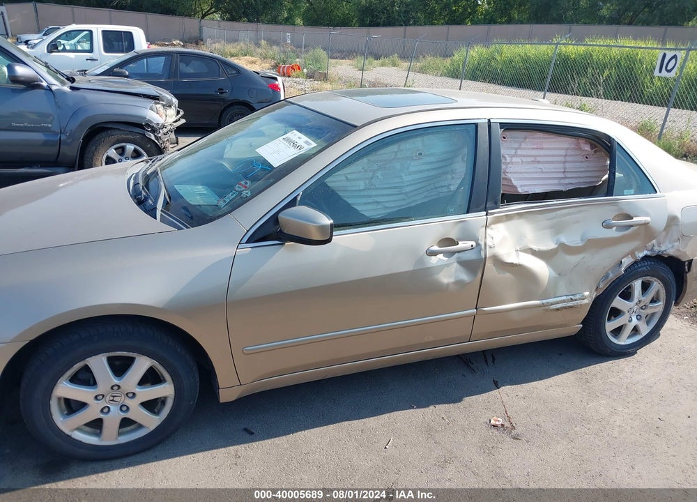2005 HONDA ACCORD 3.0 EX VIN: 1HGCM66515A080368