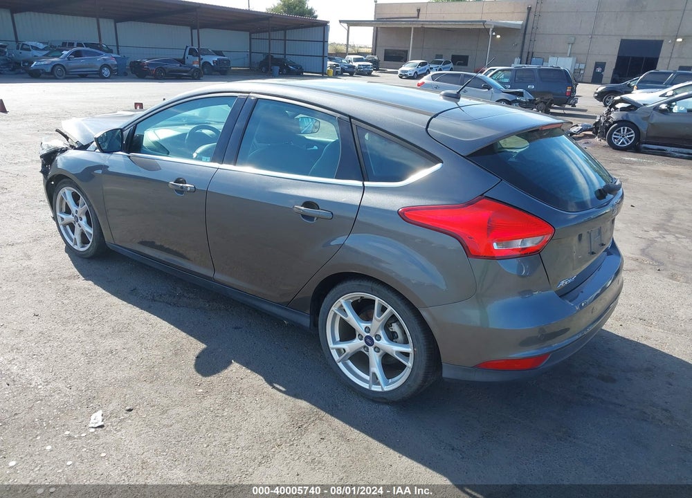 2015 FORD FOCUS TITANIUM VIN: 1FADP3N23FL262102