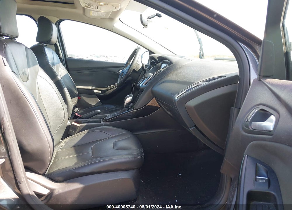 2015 FORD FOCUS TITANIUM VIN: 1FADP3N23FL262102