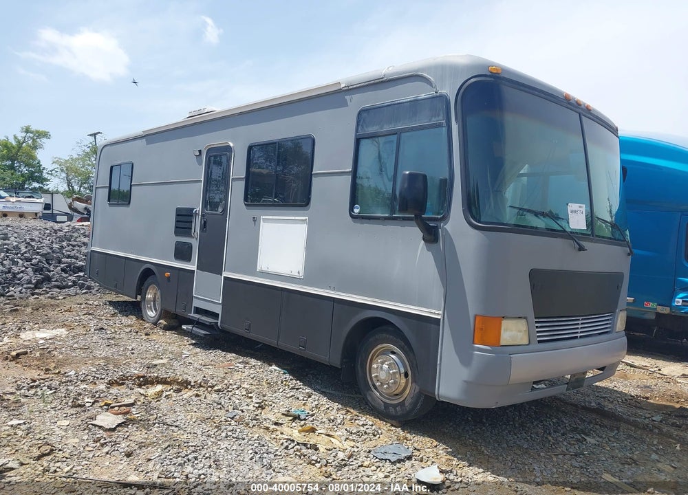 2000 FORD F550 SUPER DUTY STRIPPED CHASS VIN: 3FCMF53S1YJA05065