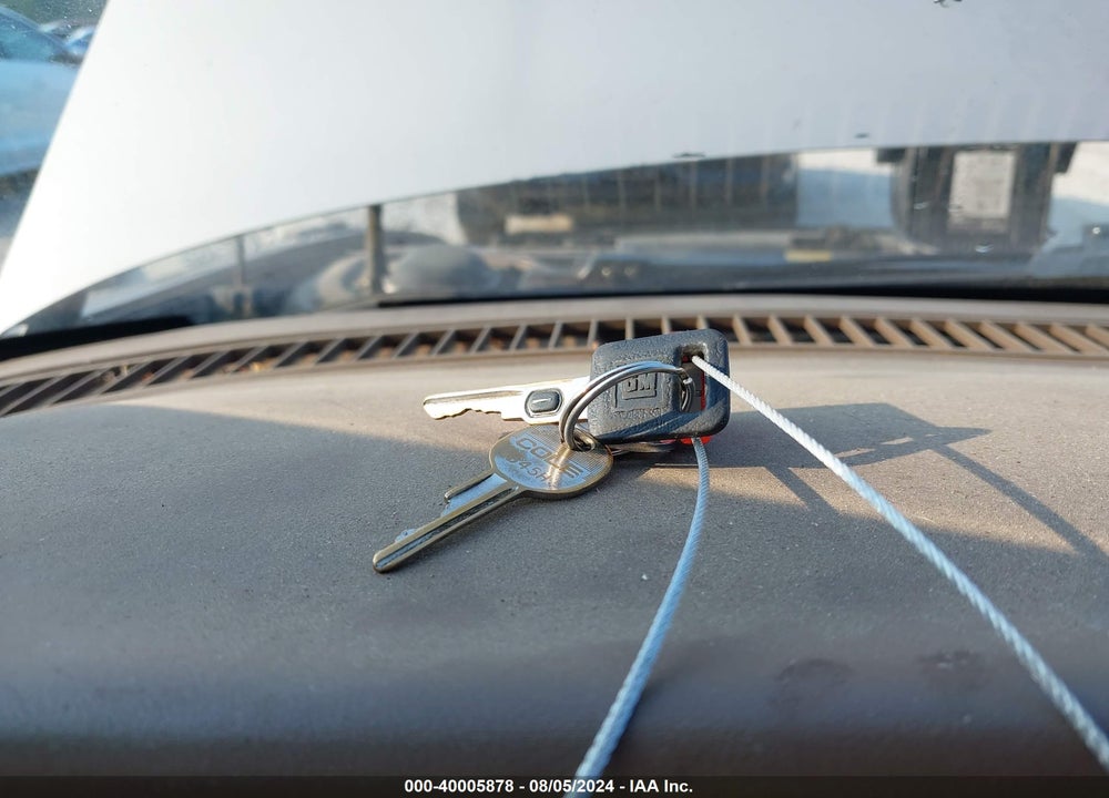 1993 OLDSMOBILE 88 ROYALE VIN: 1G3HN53L5PH329490