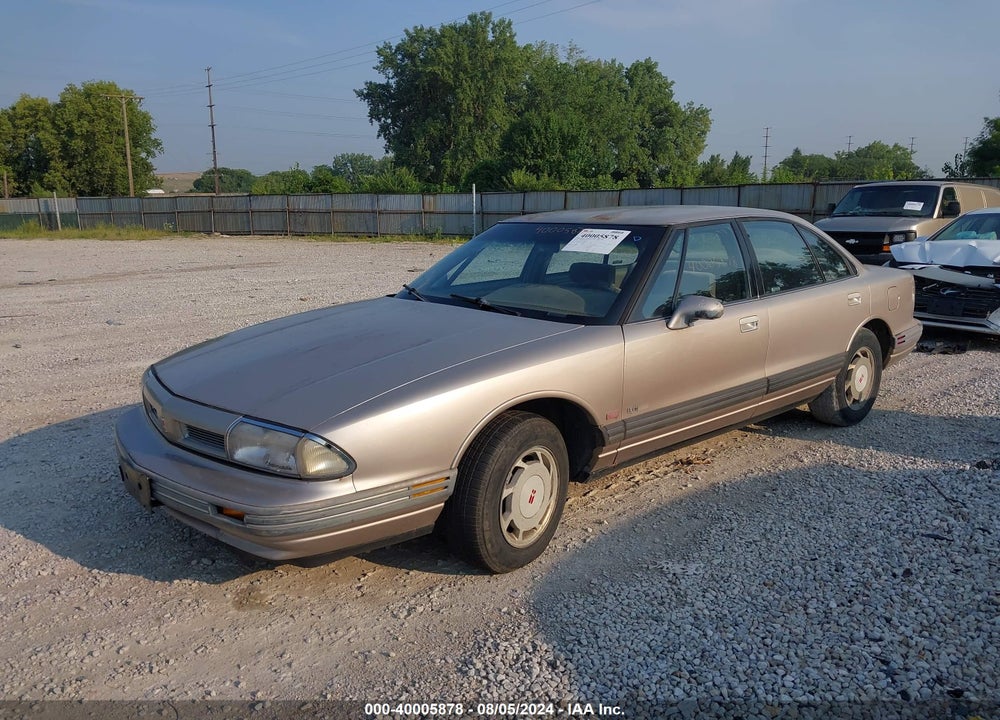 1993 OLDSMOBILE 88 ROYALE VIN: 1G3HN53L5PH329490