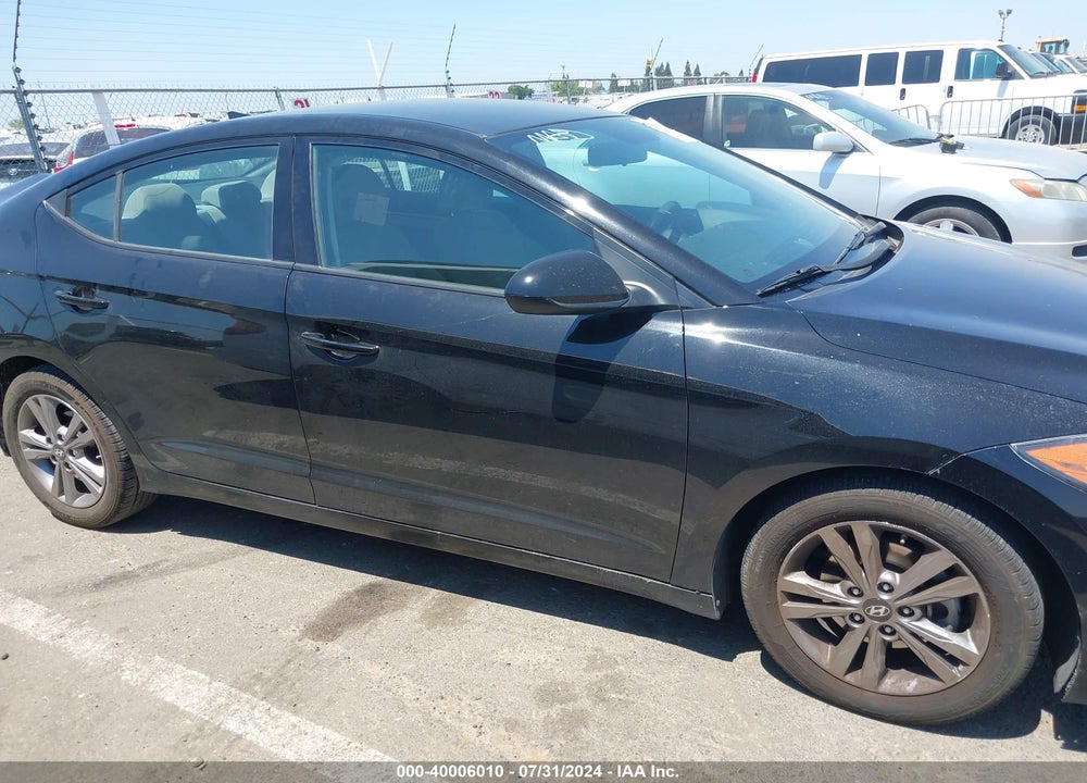 2018 HYUNDAI ELANTRA SEL VIN: KMHD84LF3JU629310