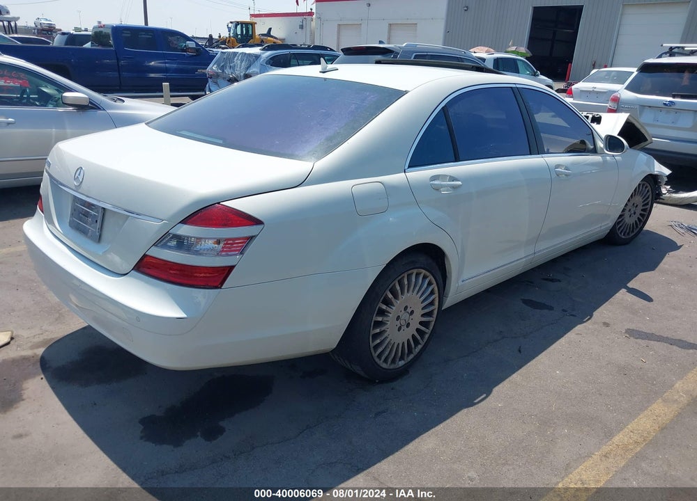 2007 MERCEDES-BENZ S 550 VIN: WDDNG71X67A106436