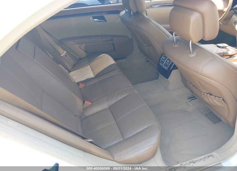 2007 MERCEDES-BENZ S 550 VIN: WDDNG71X67A106436