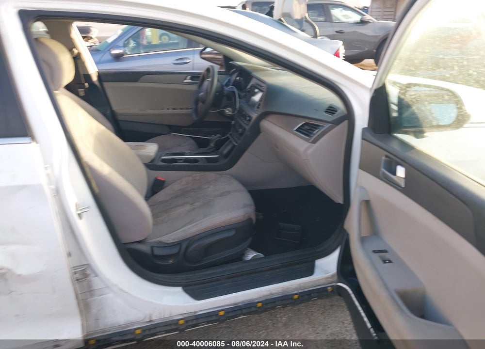 2016 HYUNDAI SONATA SE VIN: 5NPE24AF5GH268257