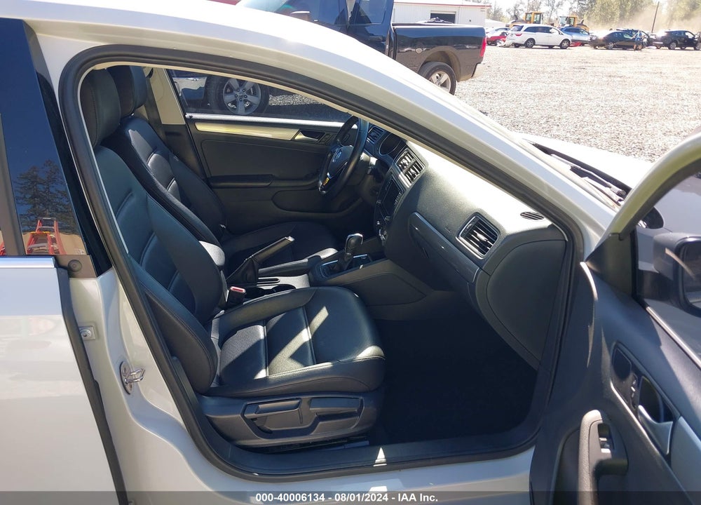 2017 VOLKSWAGEN JETTA 1.4T SE VIN: 3VWDB7AJXHM247219