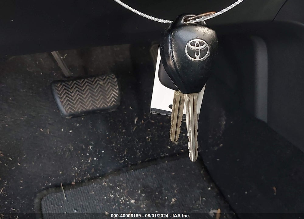 2011 TOYOTA MATRIX VIN: 2T1KU4EE3BC677058