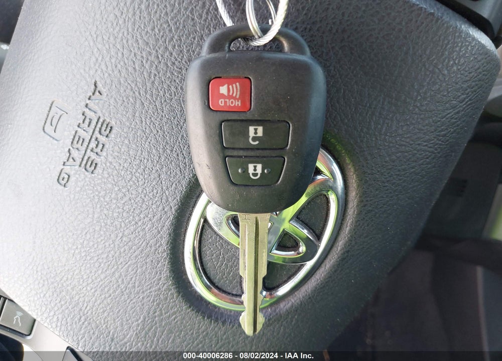 2019 TOYOTA TACOMA SR VIN: 5TFAX5GN4KX137337