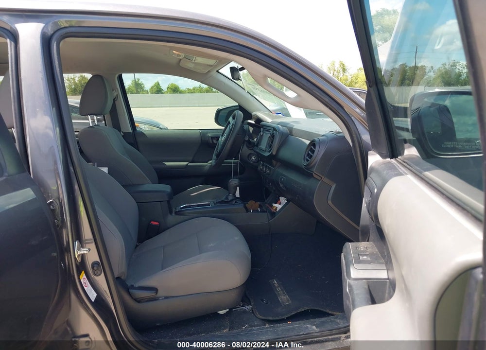 2019 TOYOTA TACOMA SR VIN: 5TFAX5GN4KX137337