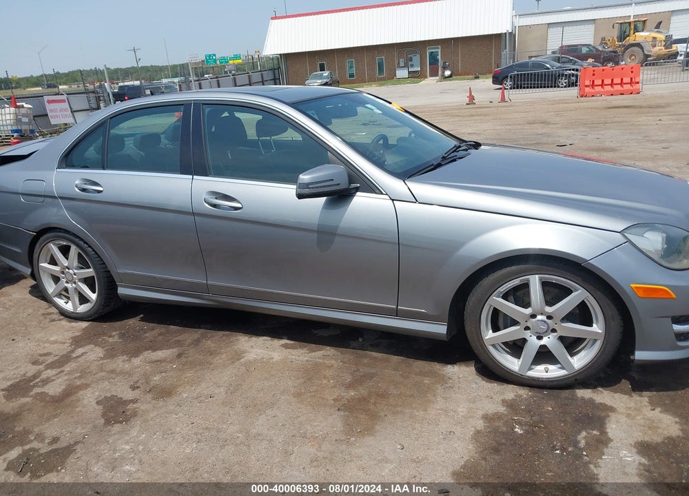 2014 MERCEDES-BENZ C 300 VIN: WDDGF8AB3EA960139