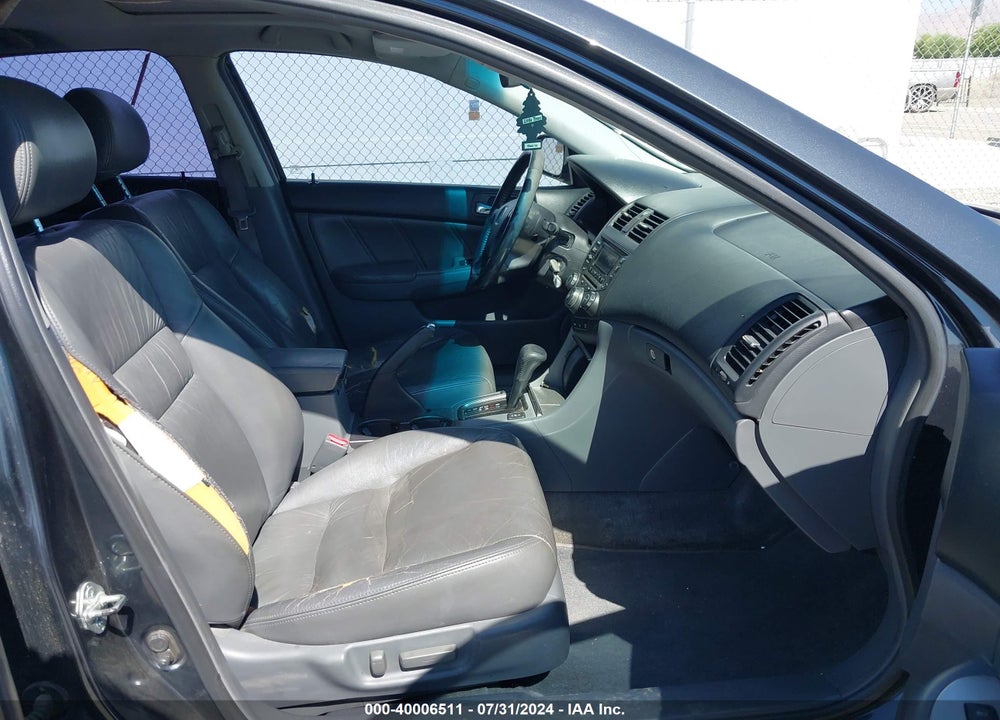 2004 HONDA ACCORD 3.0 EX VIN: 1HGCM66584A028301