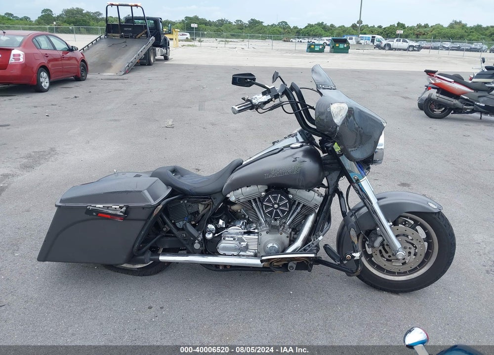 2003 HARLEY-DAVIDSON FLHPI VIN: 1HD1FHW153Y705589