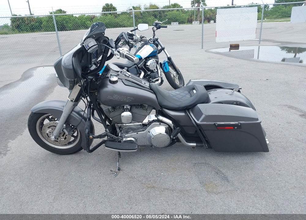 2003 HARLEY-DAVIDSON FLHPI VIN: 1HD1FHW153Y705589