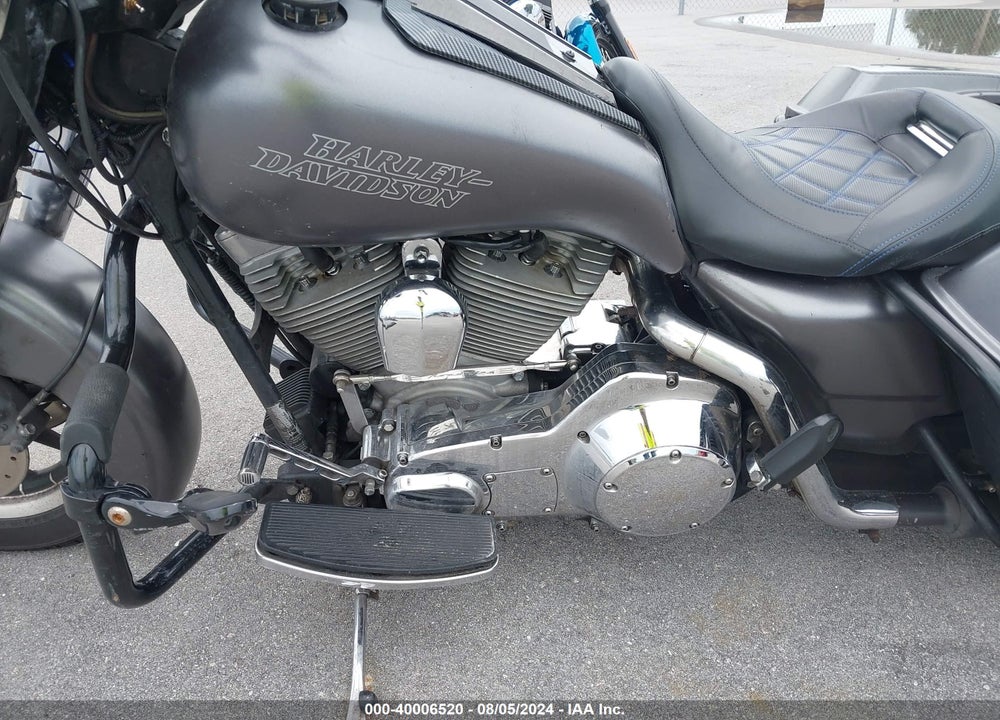 2003 HARLEY-DAVIDSON FLHPI VIN: 1HD1FHW153Y705589