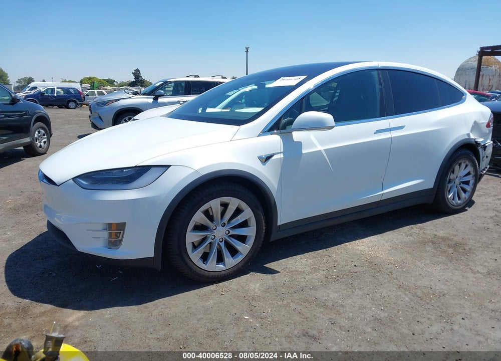 2018 TESLA MODEL X 100D/75D/P100D VIN: 5YJXCBE22JF101300