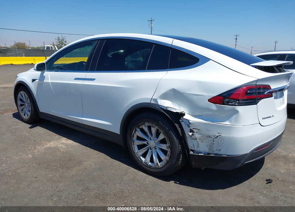 2018 TESLA MODEL X 100D/75D/P100D VIN: 5YJXCBE22JF101300