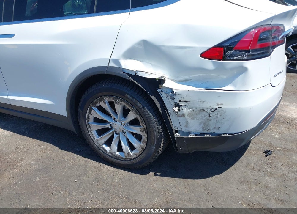 2018 TESLA MODEL X 100D/75D/P100D VIN: 5YJXCBE22JF101300