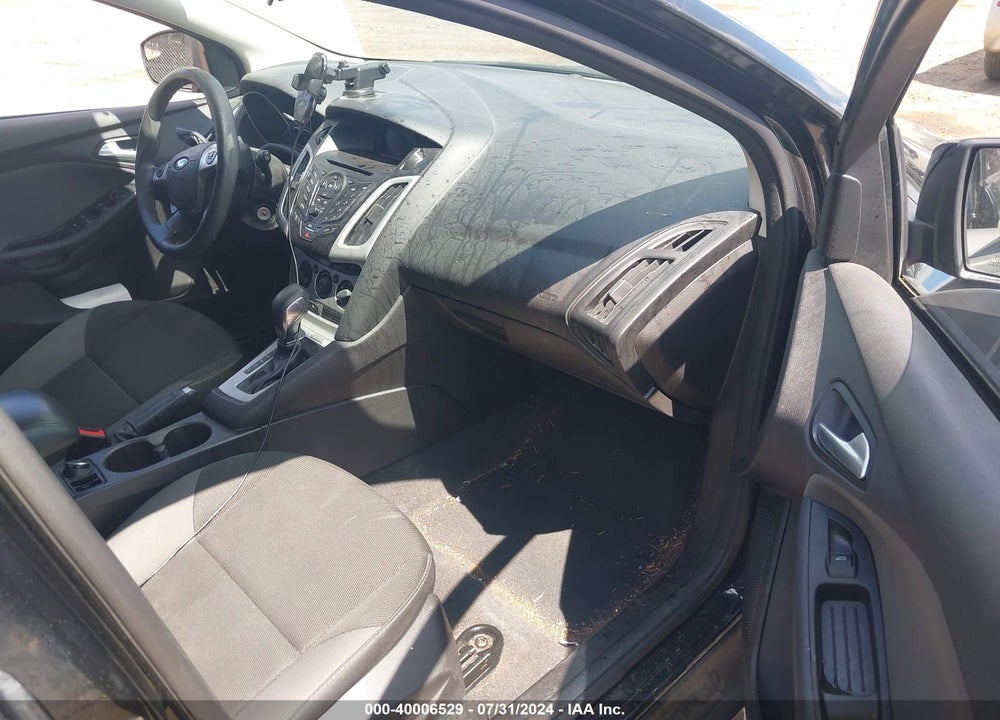 2014 FORD FOCUS SE VIN: 1FADP3K24EL307678
