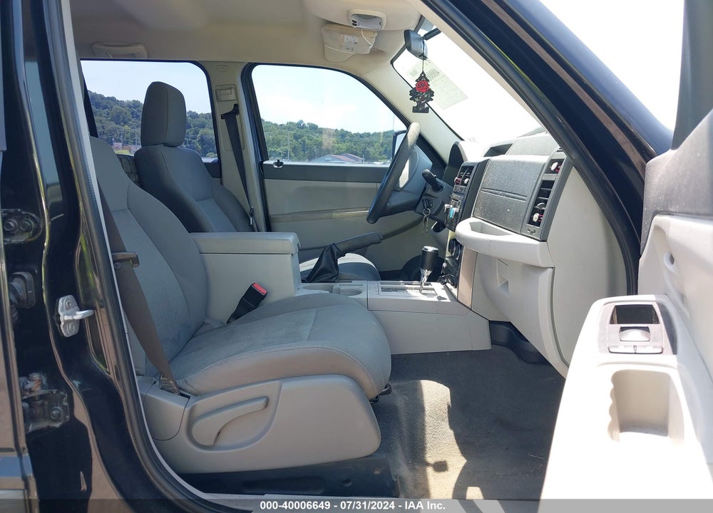 2008 JEEP LIBERTY SPORT VIN: 1J8GP28K88W288525