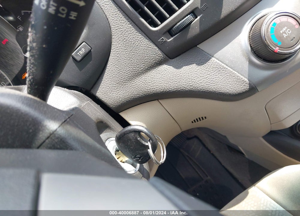 2010 HYUNDAI ELANTRA GLS VIN: KMHDU4AD2AU857232