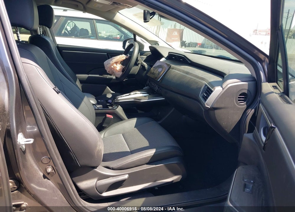 2018 HONDA CLARITY PLUG-IN HYBRID VIN: JHMZC5F1XJC023179
