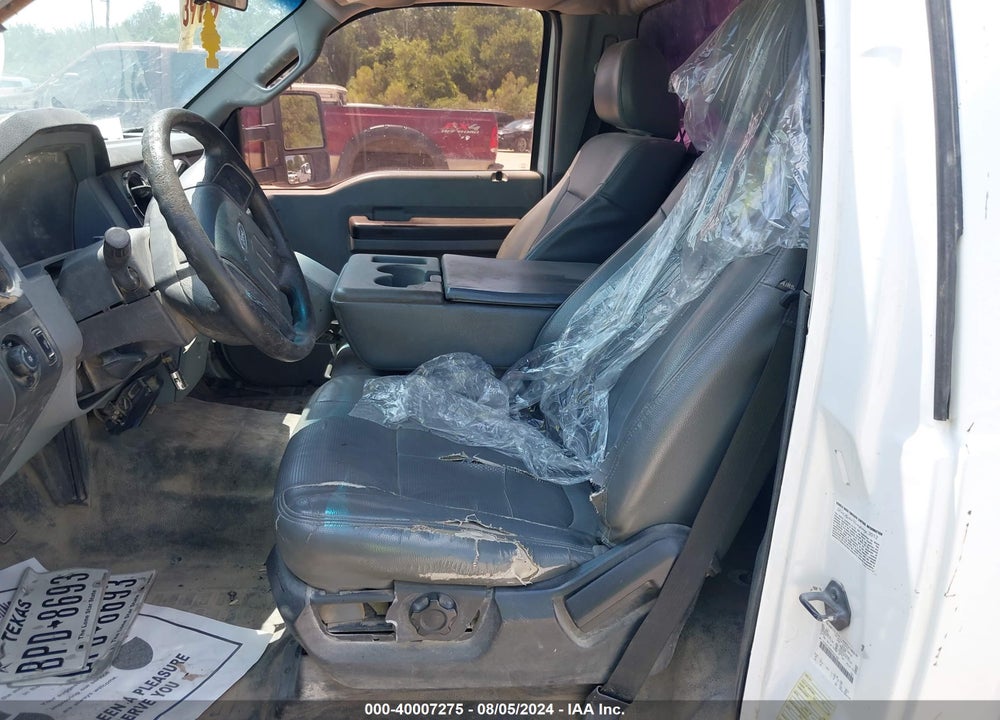 2013 FORD F-350 CHASSIS XL VIN: 1FDRF3G68DEA17487