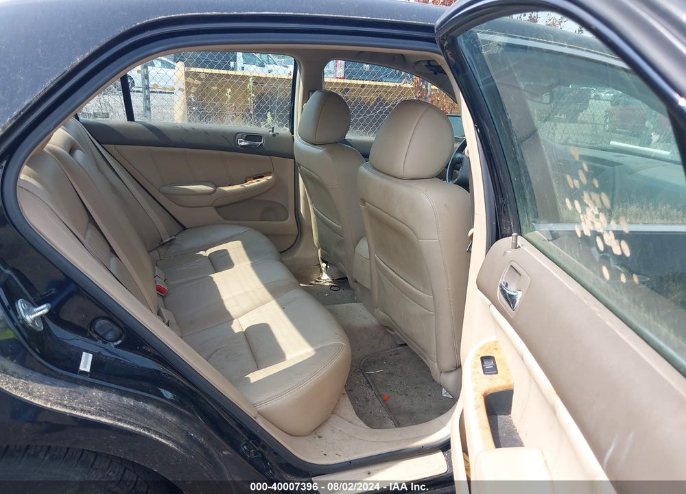 2003 HONDA ACCORD 2.4 EX VIN: JHMCM55703C051858