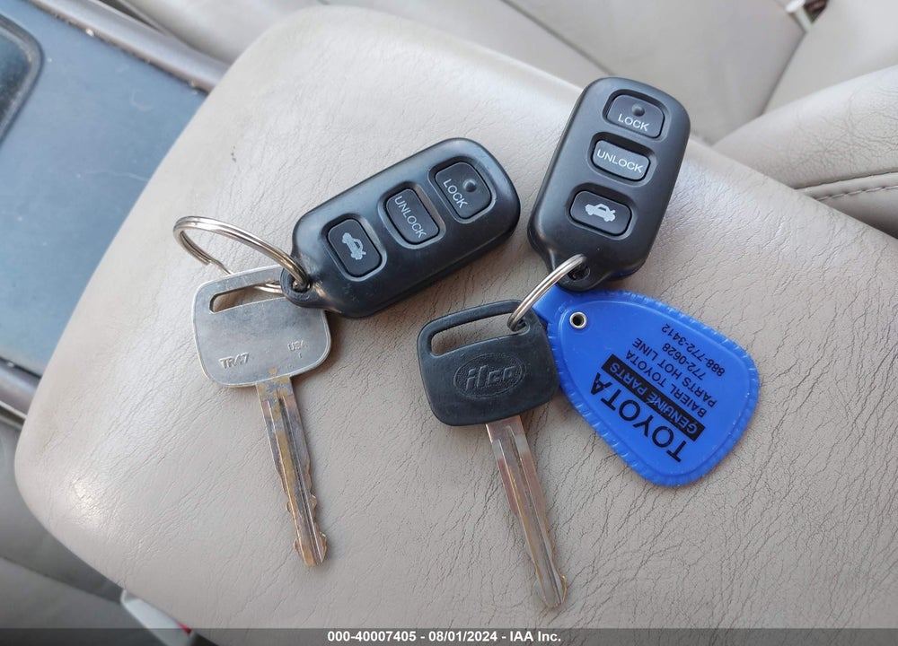 2002 TOYOTA AVALON XL VIN: 4T1BF28B32U219566