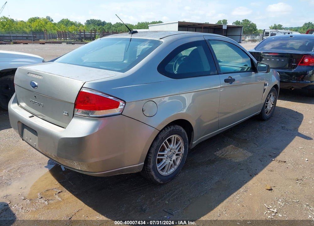 2008 FORD FOCUS SE VIN: 1FAHP33N88W138830