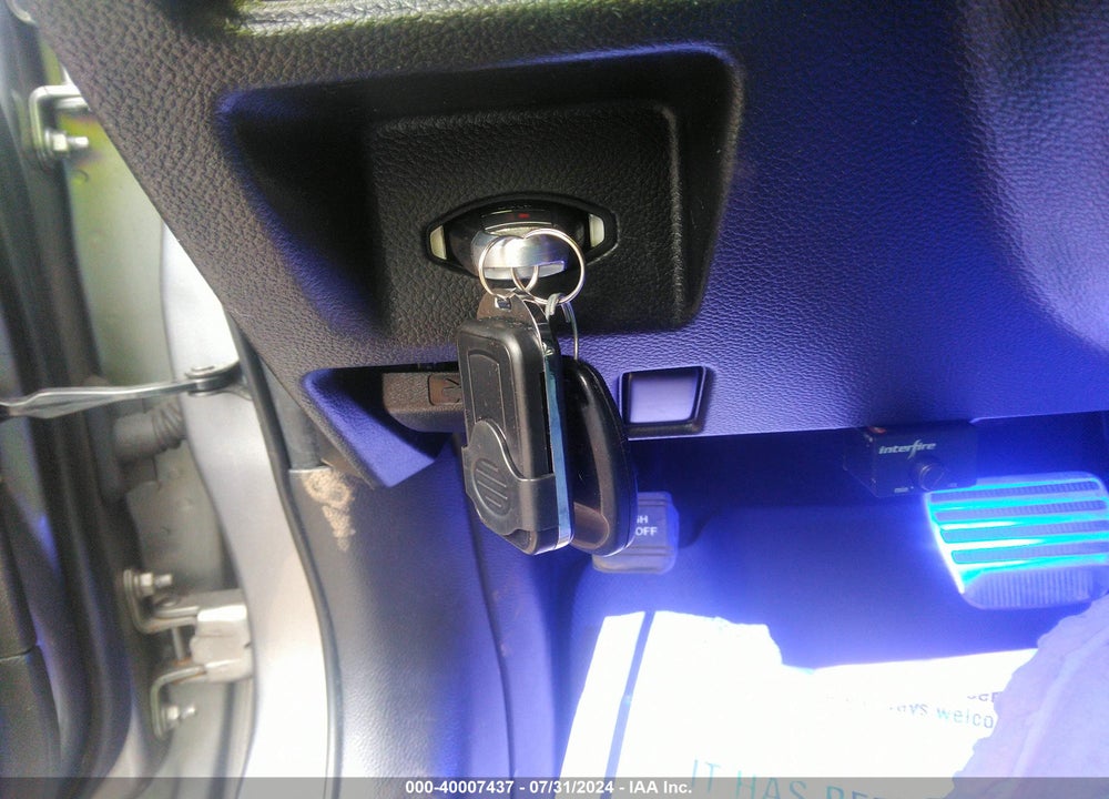 2008 INFINITI G35X VIN: JNKBV61F98M266233